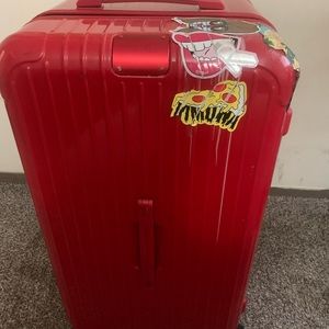 Rimowa Essential Trunk red